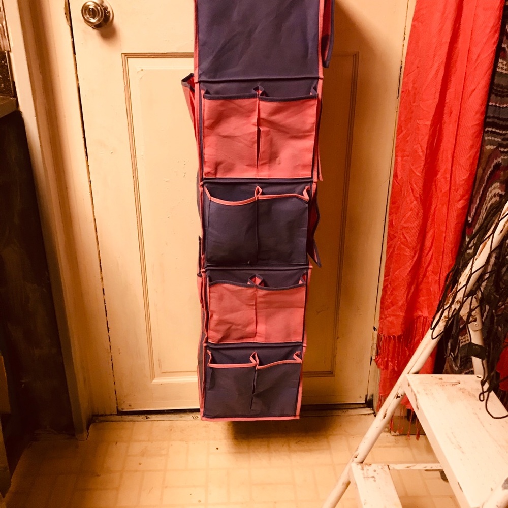 Organizer - Picture 2 of 3